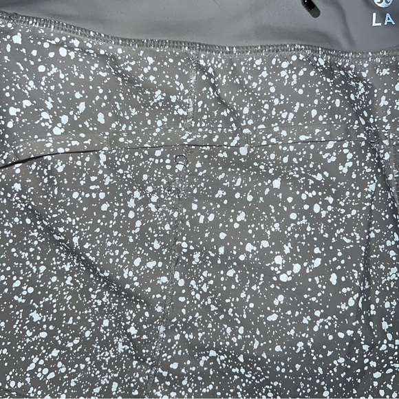 LULULEMON (LIMITED EDITION) Shorts - Picture 2 of 3